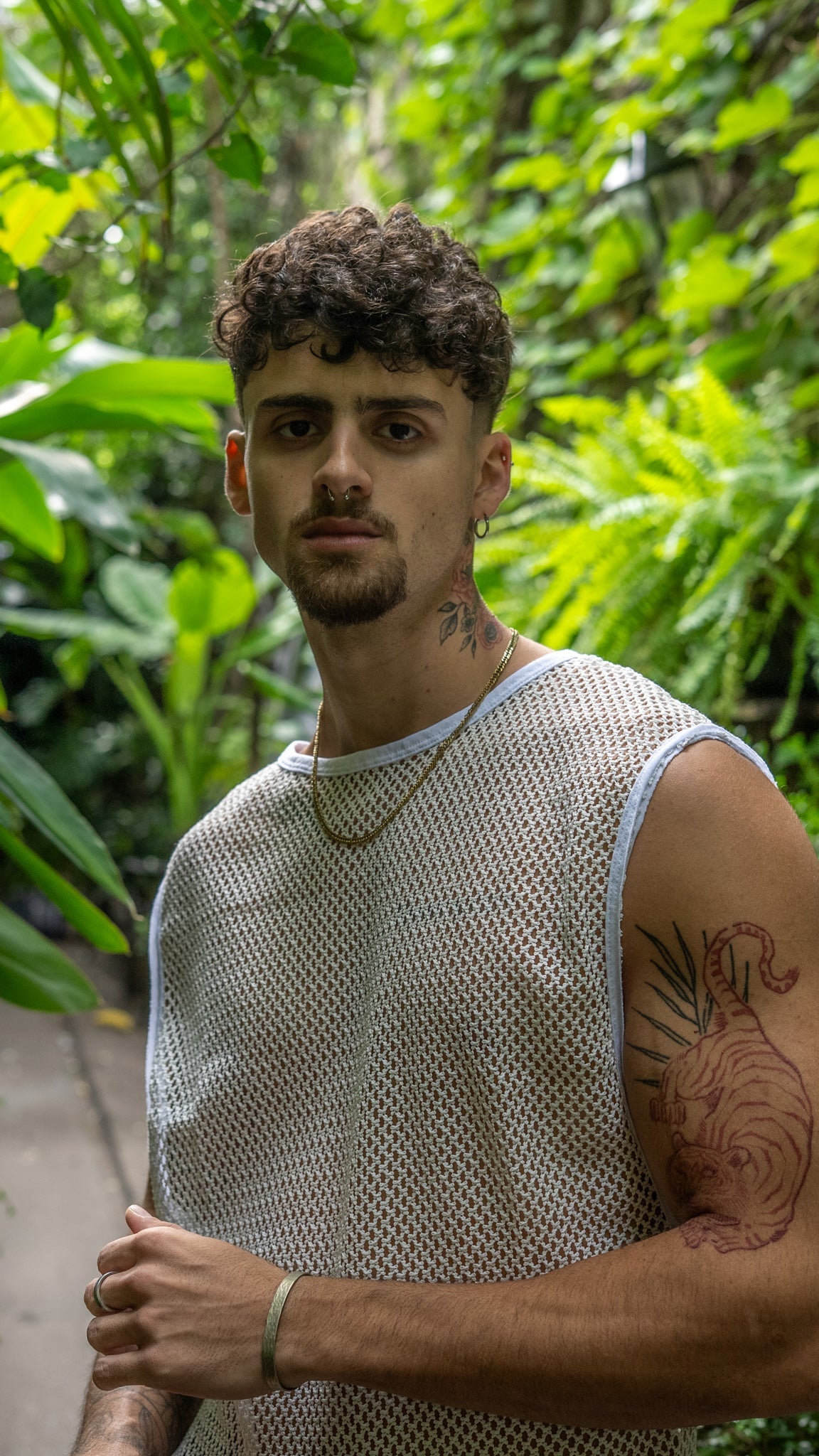 Camiseta sin magas || White