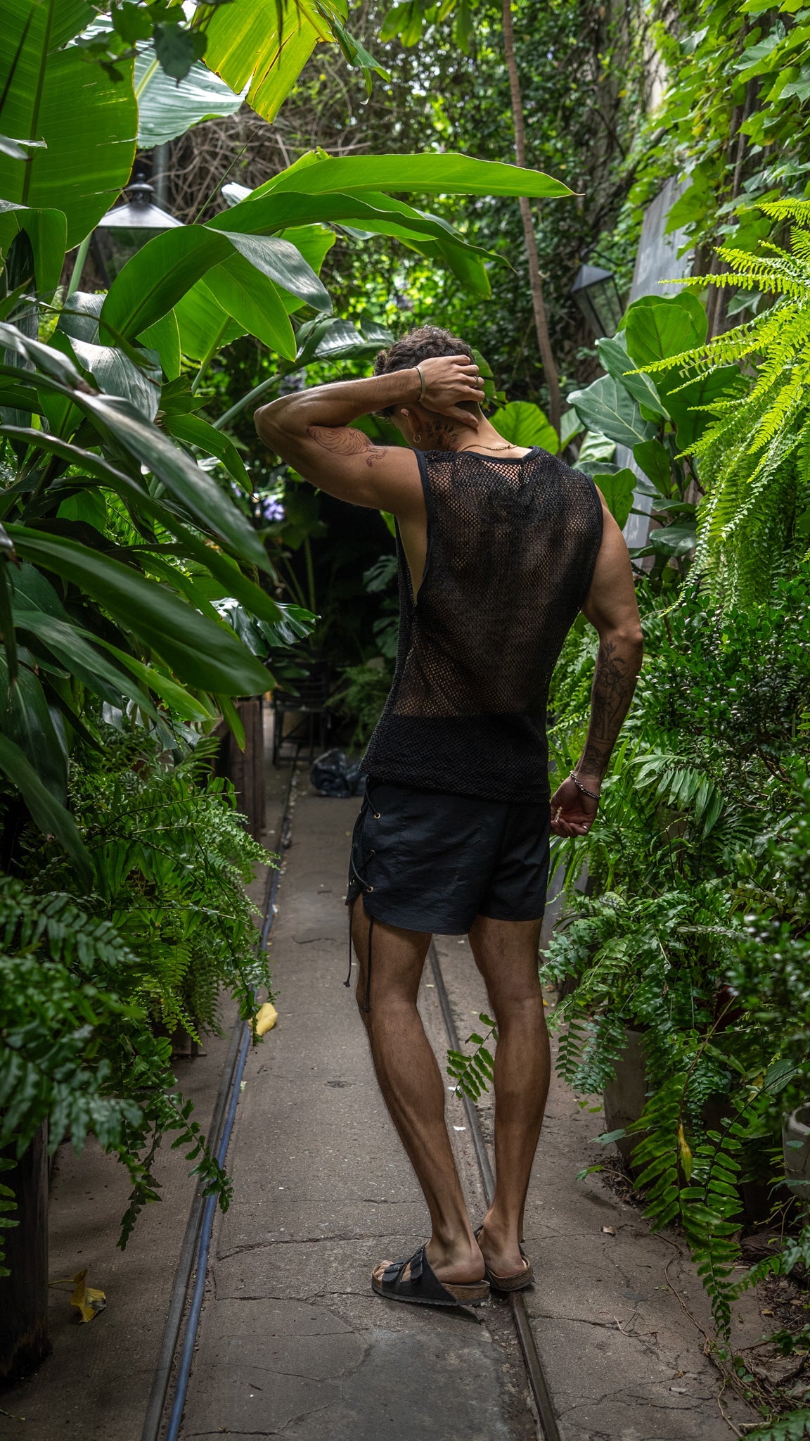 Camiseta sin magas || Black