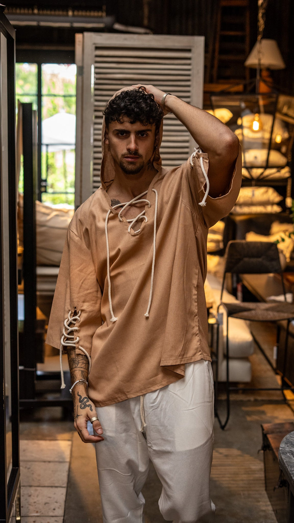 Camiseta de lino con soga Sahara
