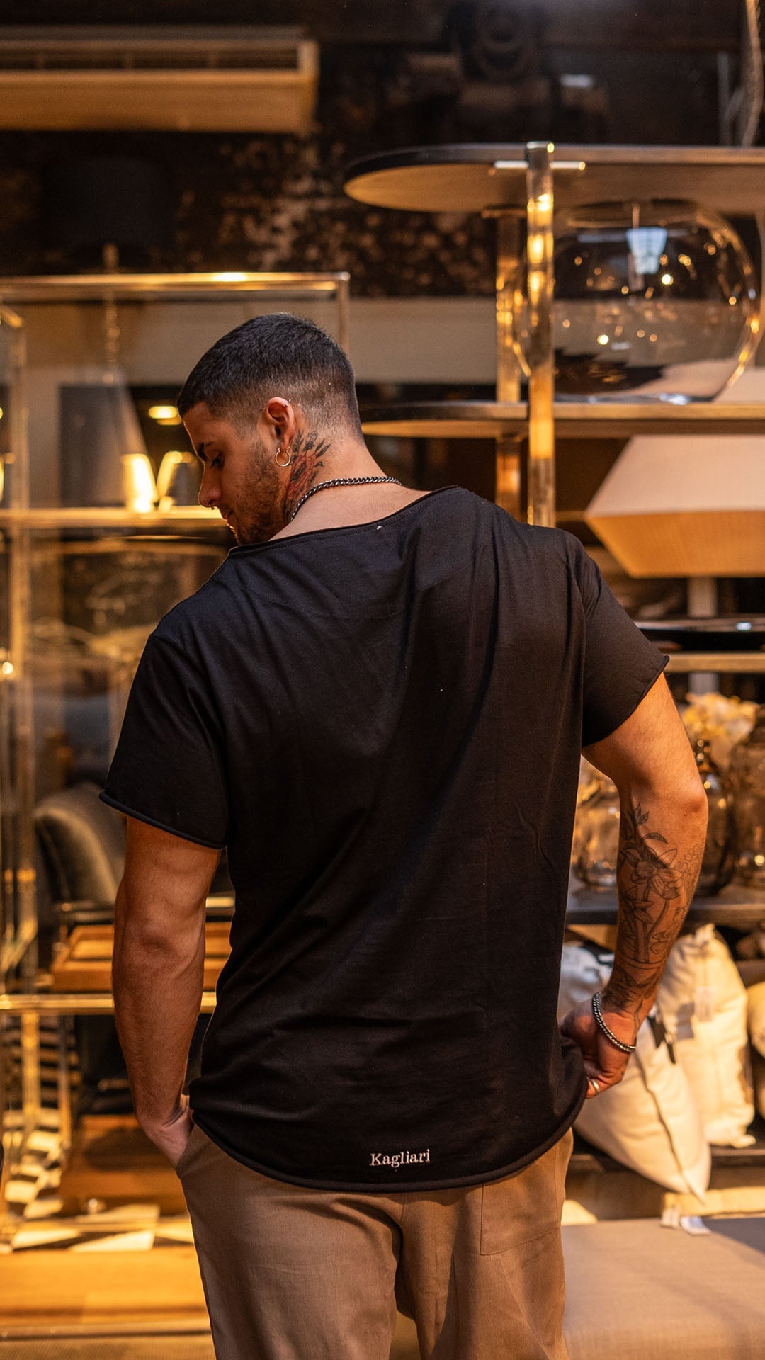 Camiseta Ibiza cuello amplio || Black Heart