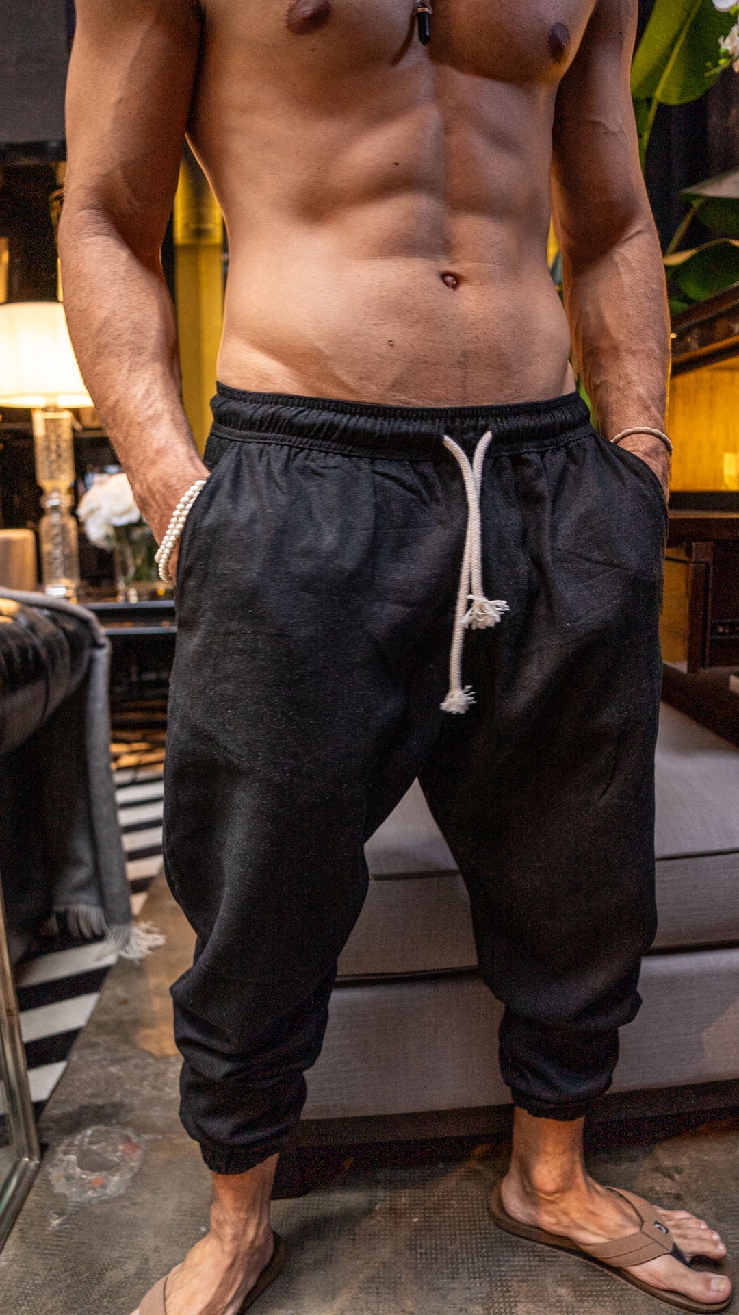 Pantalón de Lino Black · Bajo Elástico